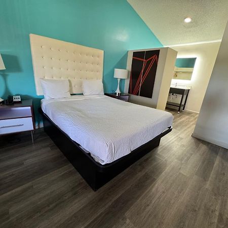 Howard Johnson By Wyndham Phoenix Airport/Downtown Area Екстериор снимка