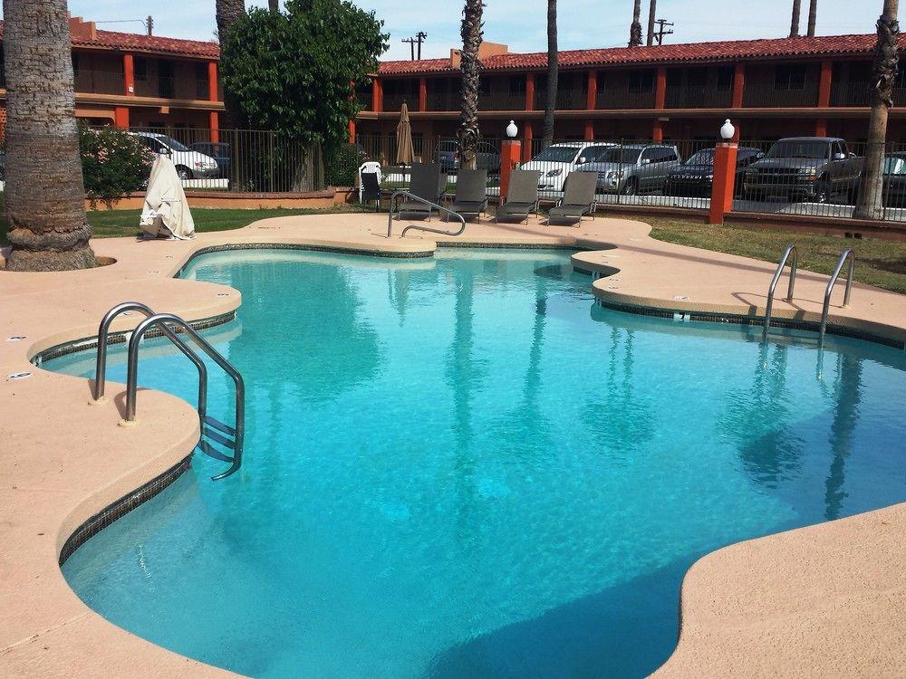 Howard Johnson By Wyndham Phoenix Airport/Downtown Area Екстериор снимка