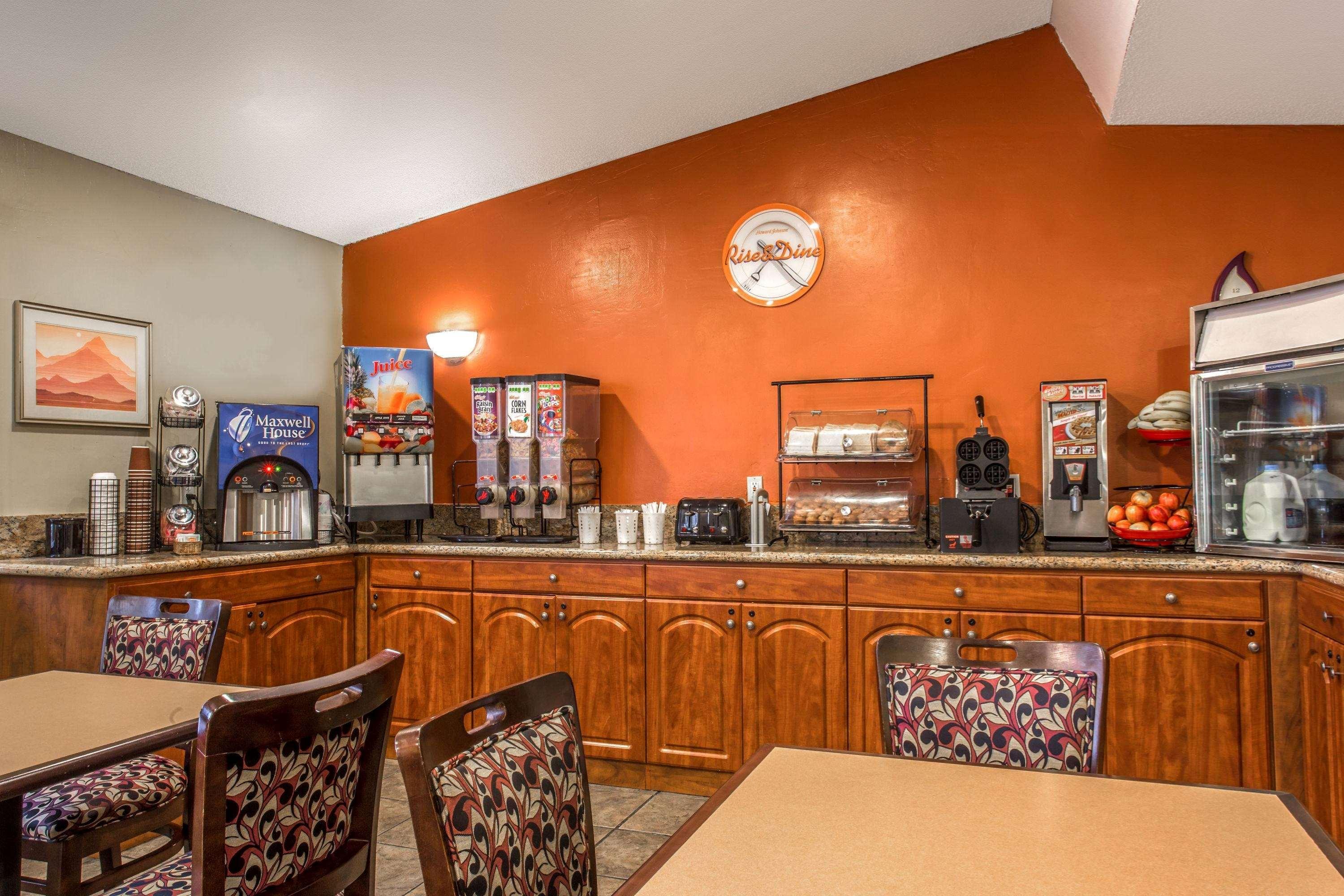 Howard Johnson By Wyndham Phoenix Airport/Downtown Area Екстериор снимка