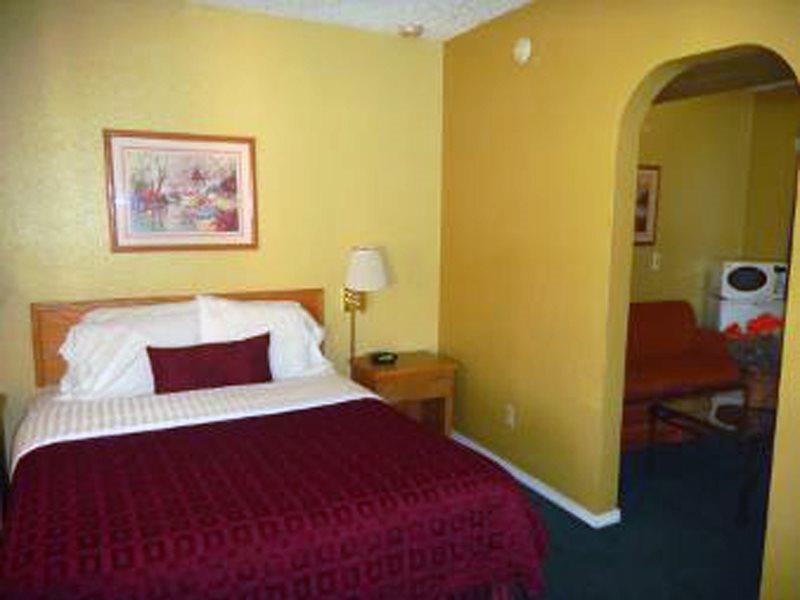 Howard Johnson By Wyndham Phoenix Airport/Downtown Area Екстериор снимка